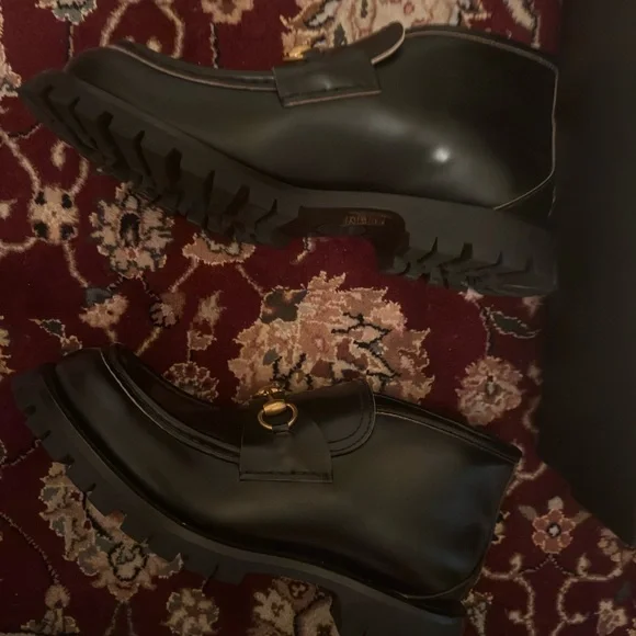 🌺SOLD🌺Gucci Black Horsebit Boots with Gold Buckle - Picture 9 of 17